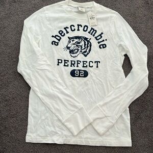 Abercrombie NWT Long Sleeve shirt